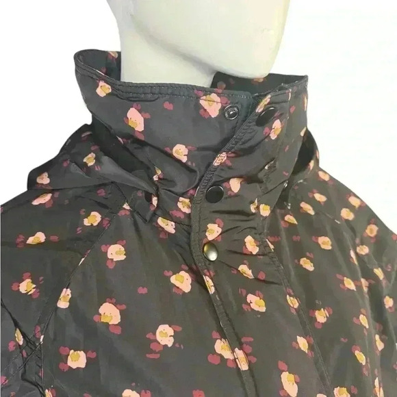 Cabi Rainy Day Reflective Floral Jacket 4115 Oversized Medium Size. - Picture 4 of 13